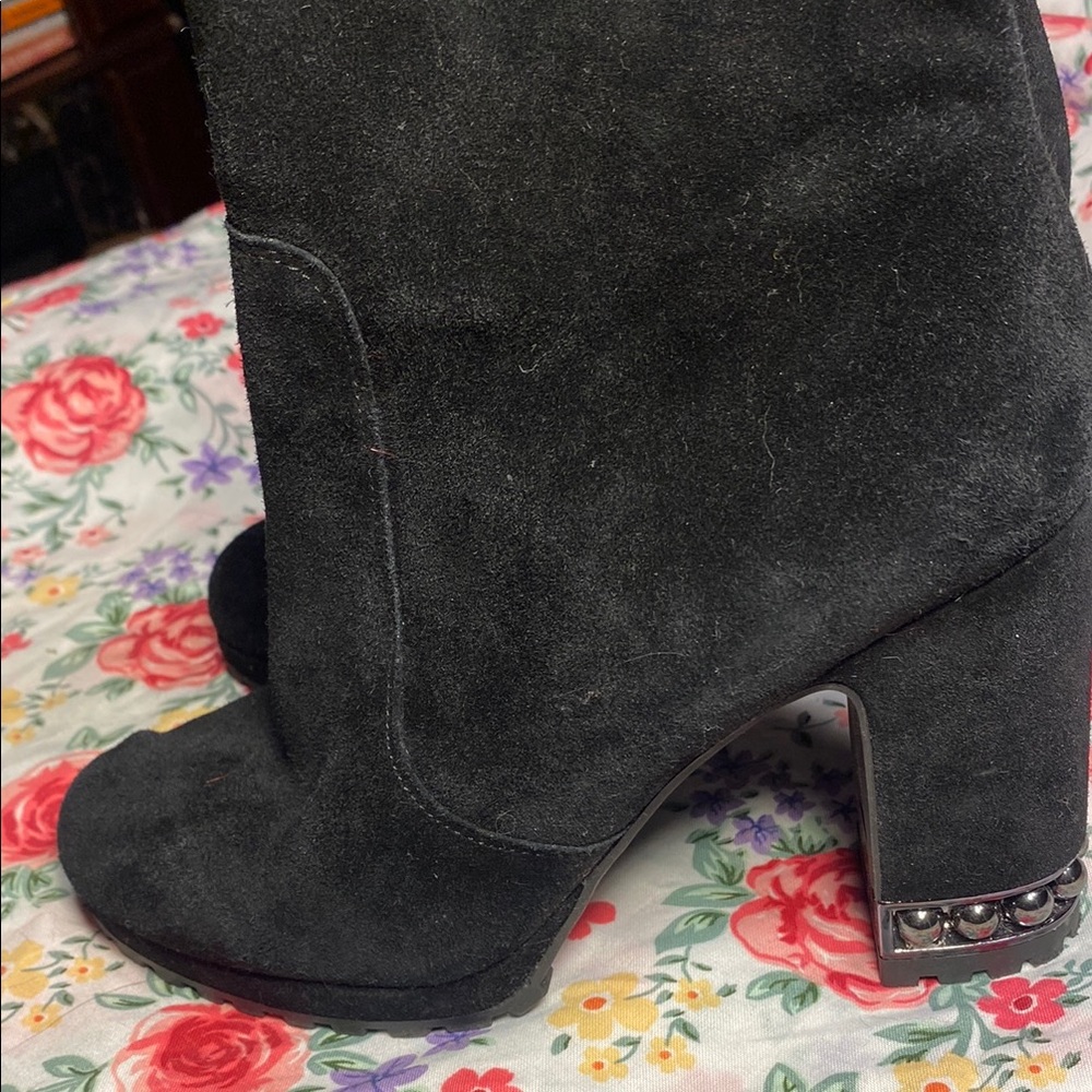 Elegant Black Suede Women's Boots